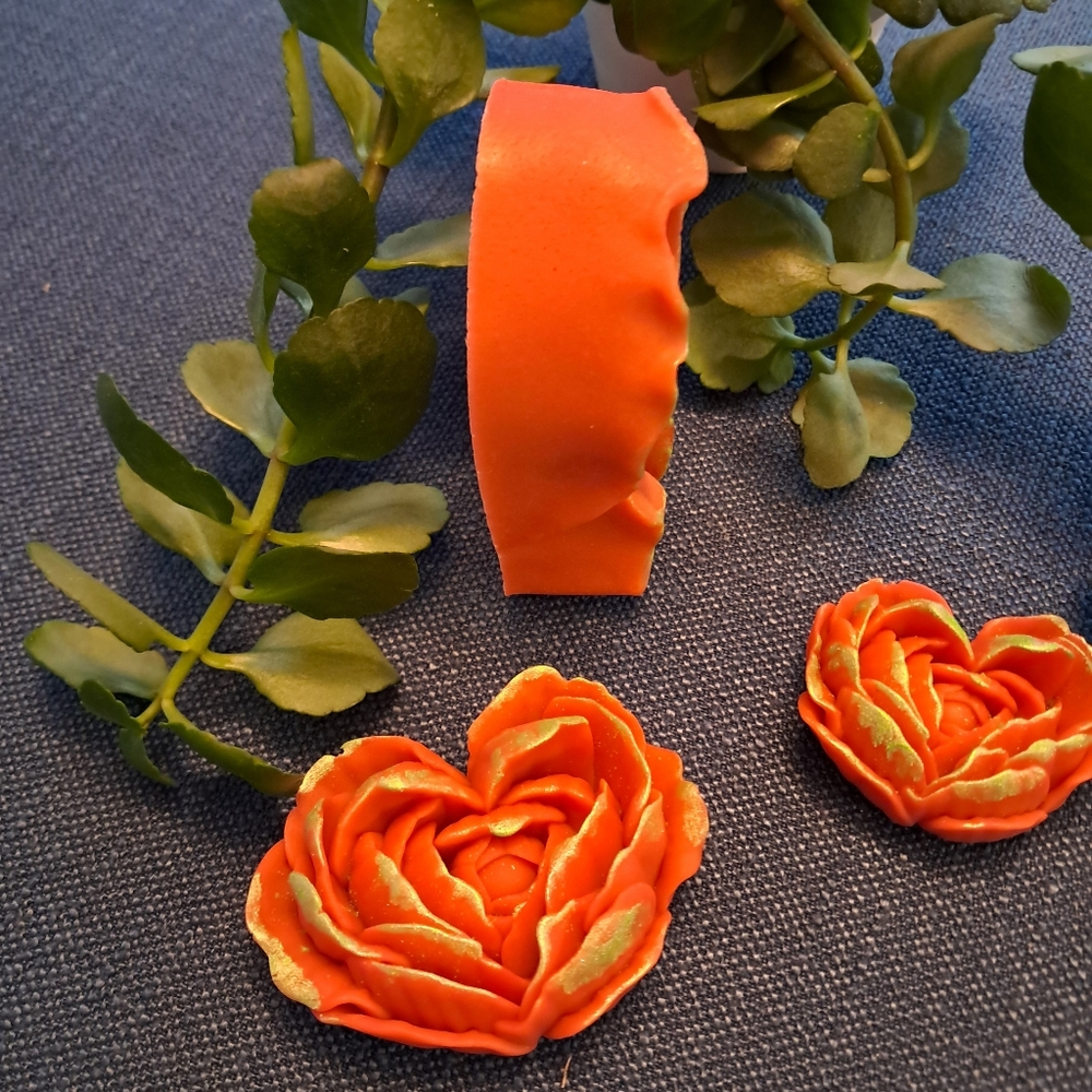 Hand Crafted, Heart throb soap gift set - Picture 6 of 8